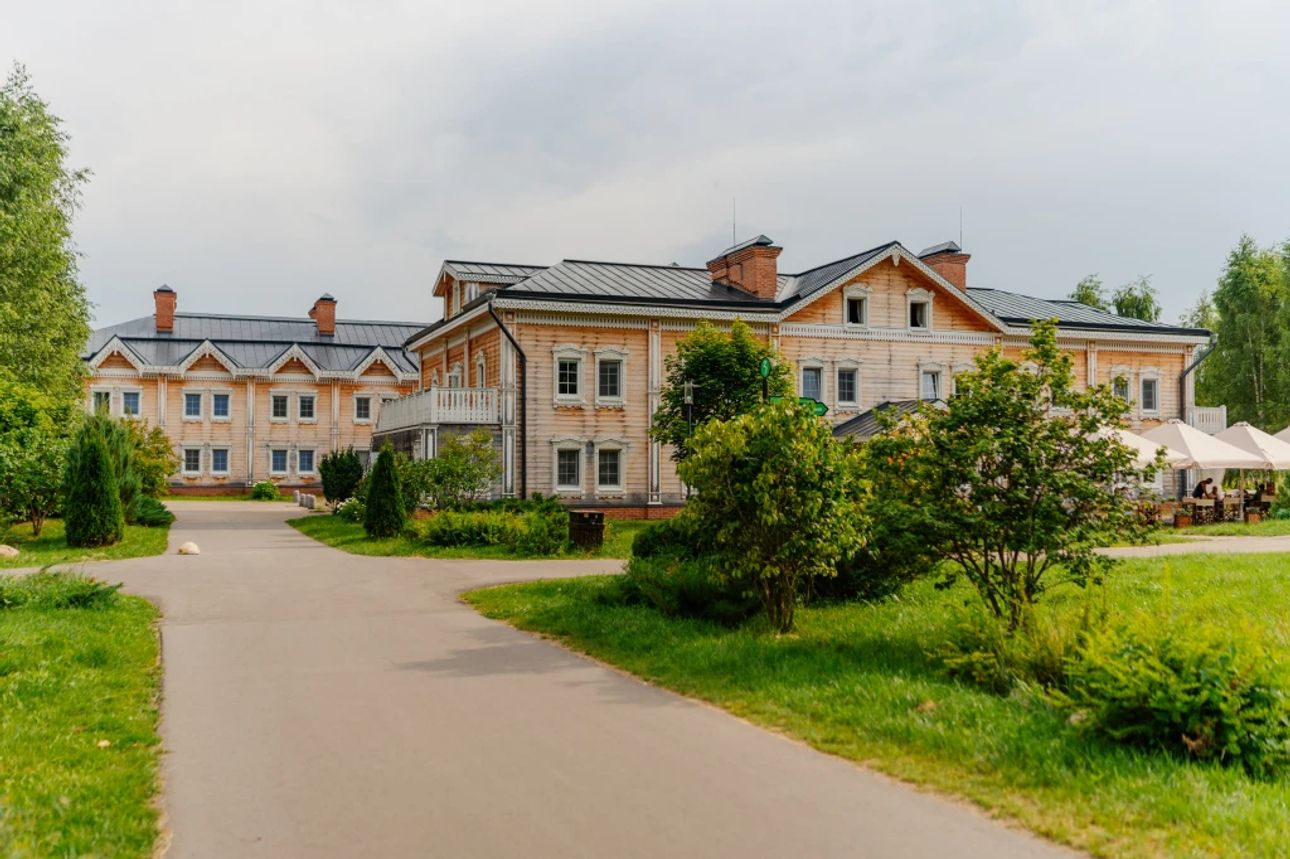 Галерея