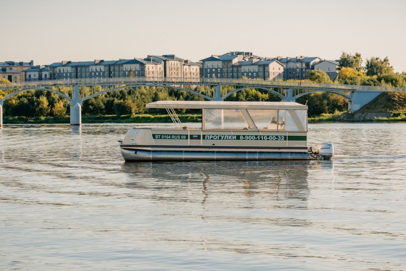 Речные прогулки